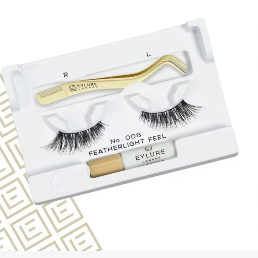 Lashes - Picture 2 of 5